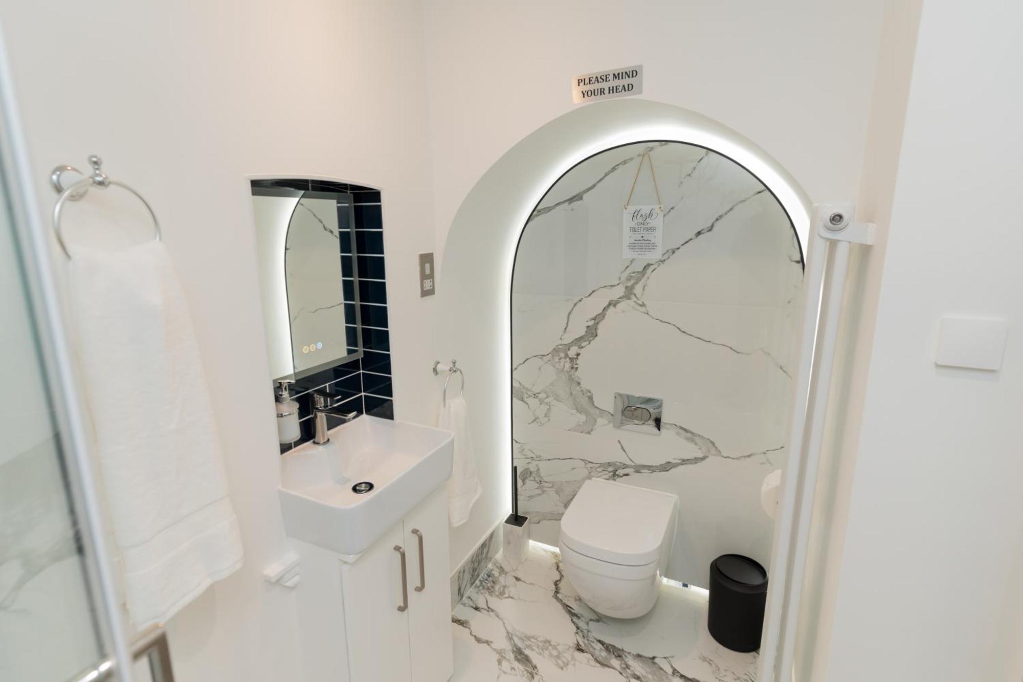 Апартаменты Luxurious 2 Bed Birmingham House Free Parking - Sleeps 6 Экстерьер фото